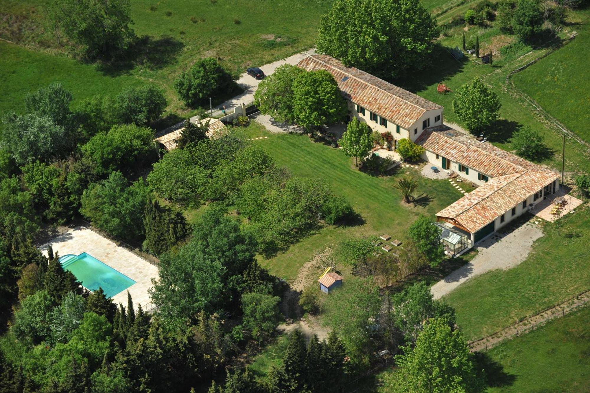 Gites Domaine Des Machottes Grans Esterno foto